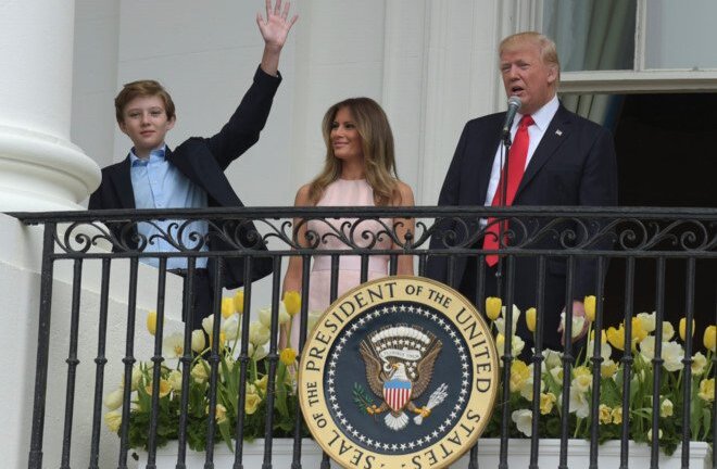 Tổng thống Trump chuẩn bị đón vợ con đến sống tại Nhà Trắng