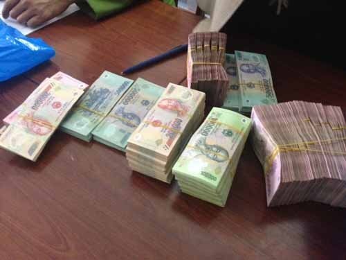 Tự xưng là công an, lừa người dân cả tỷ đồng