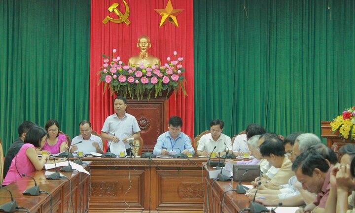 Sau dồn điền đổi thửa, Quốc Oai mời người dân lên trụ sở nhận sổ đỏ