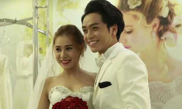 Bạch Công Khanh bí mật đi thử đồ cưới