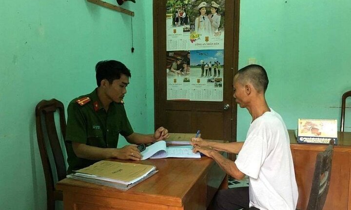 Hai kẻ biến thái hiếp dâm bé gái mắc bệnh động kinh