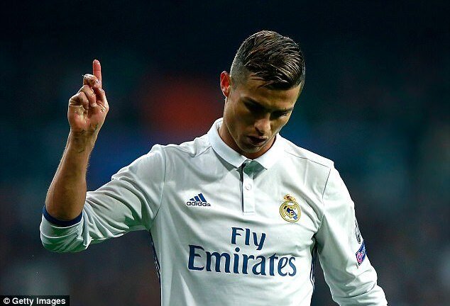Tin chuyển nhượng 17/6: Ronaldo 'chuồn' sang PSG, MU chào mừng Morata