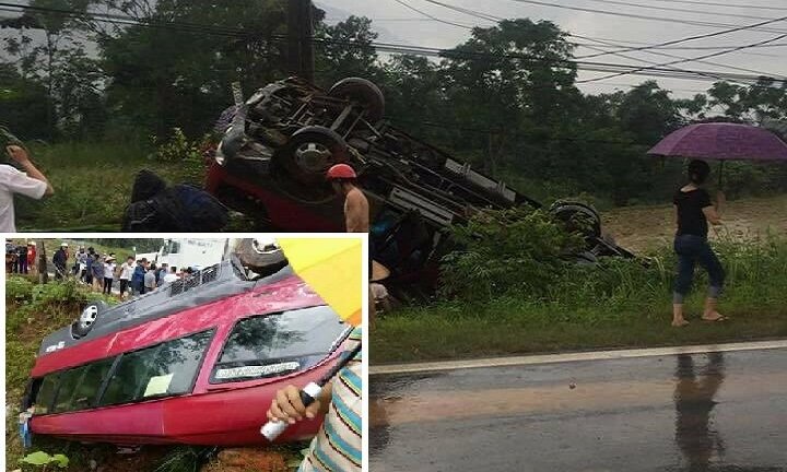 Xe khách lao xuống ruộng lật ngửa, nhiều người bị thương