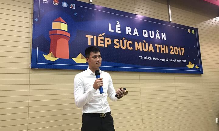 Công Vinh tham gia tiếp sức mùa thi