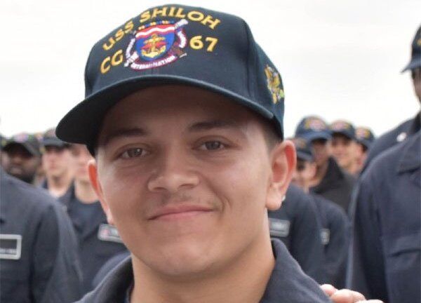 Thủy thủ Mỹ rơi xuống biển, tưởng rằng đã chết lại xuất hiện trên tàu