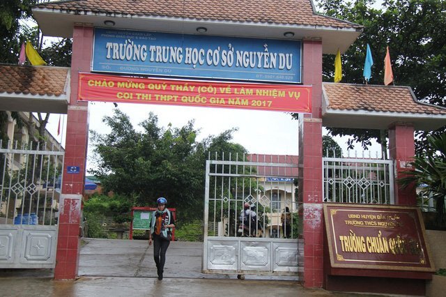 Thi THPT quốc gia ở Đắk Nông: Thí sinh, phụ huynh bức xúc vì bị thu lại đề thi