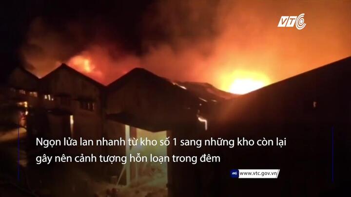 Video: Lửa ngùn ngụt cháy trong kho Cảng Sài Gòn