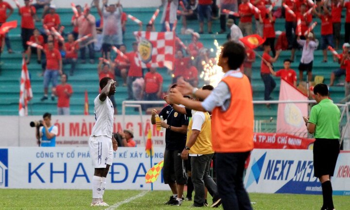 TP.HCM thắng Long An: Câu trả lời cho sự thành tâm của Công Vinh