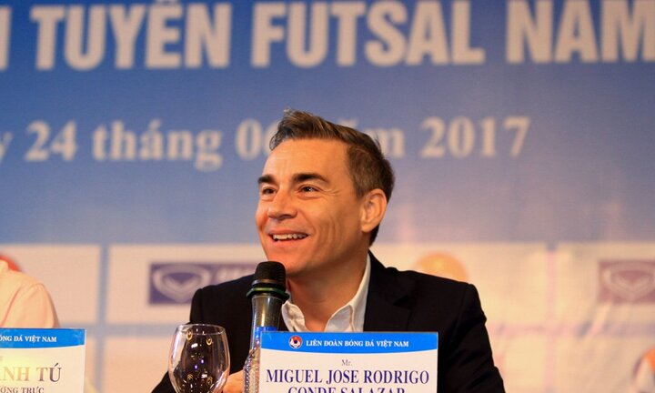 Tân HLV trưởng Futsal Việt Nam: 'Tôi đủ năng lượng để làm liên tục 24h/ngày'