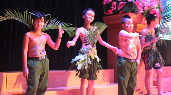 'Chiến sĩ nhí' tự tin trình diễn catwalk, biểu diễn võ thuật đẹp mắt