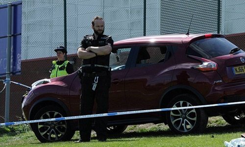 Anh: Xe đâm vào nhóm người Hồi giáo, ít nhất 6 người bị thương