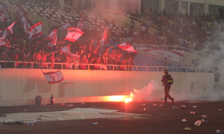 Làm loạn Mỹ Đình, CĐV Hải Phòng bị cấm đến sân khách hết mùa giải