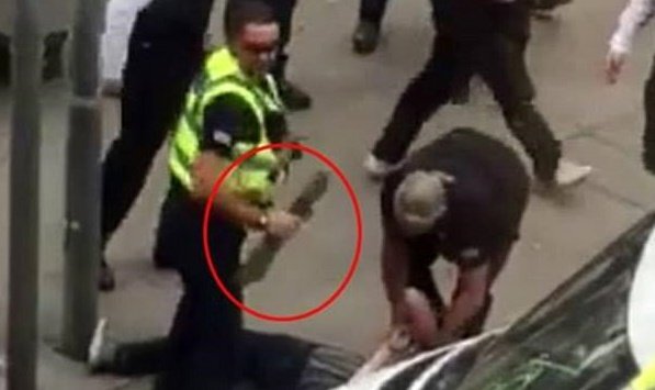 Fan hoảng loạn khi có người cầm mã tấu gây rối bên ngoài đêm nhạc Justin Bieber