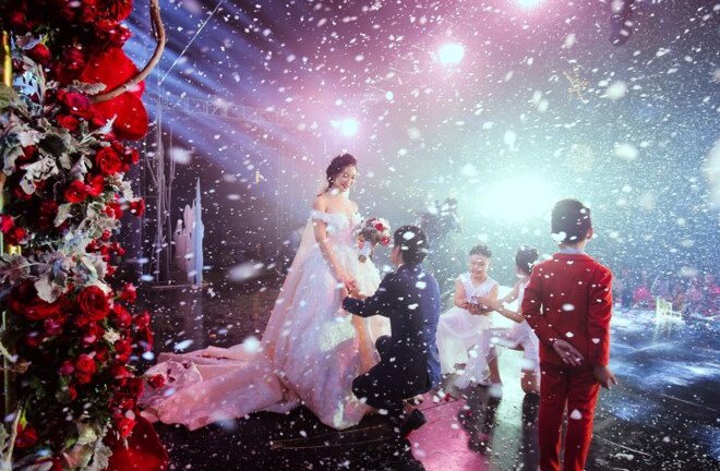 Đám cưới 'siêu khủng' của cặp đôi Hà Nội toàn mời các sao hạng A