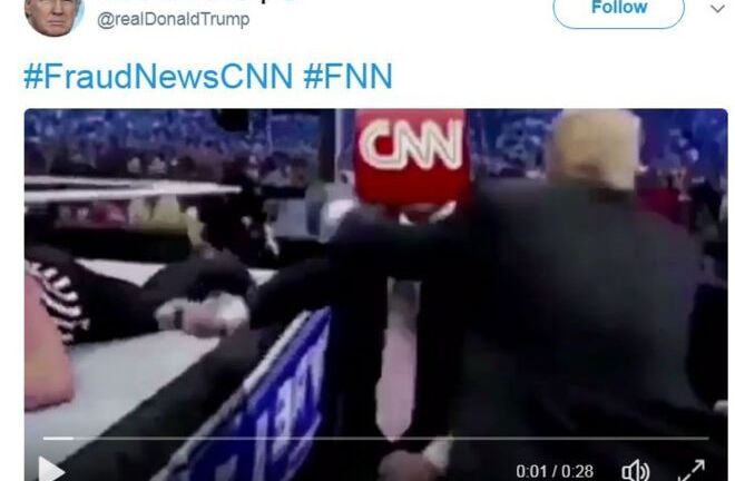 Tổng thống Trump đăng video đấm thùm thụp người mang biểu tượng CNN