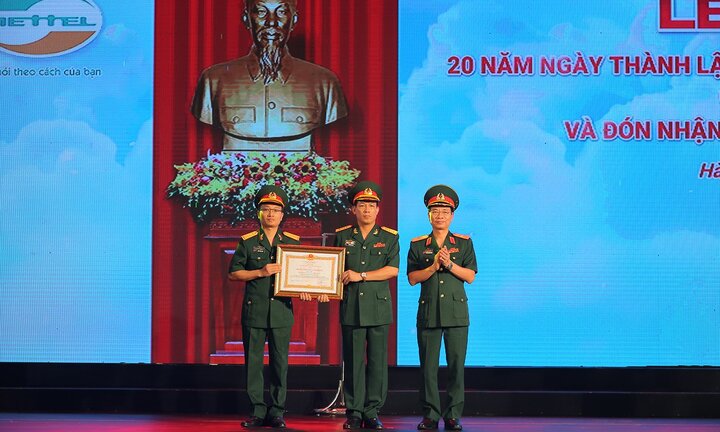 Viettel Post kỷ niệm 20 năm thành lập và đón nhận Huân chương Lao Động hạng nhì