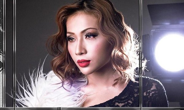 Khả Như hóa thân thành ca sĩ quán bar đầy quyến rũ