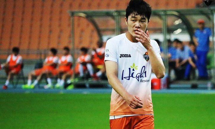 Gangwon vào cuộc đua vô địch trong ngày Xuân Trường về nước