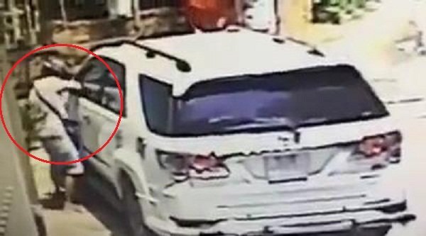 Bẻ trộm gương ô tô bị bắt tại trận và cái kết 'đắng'