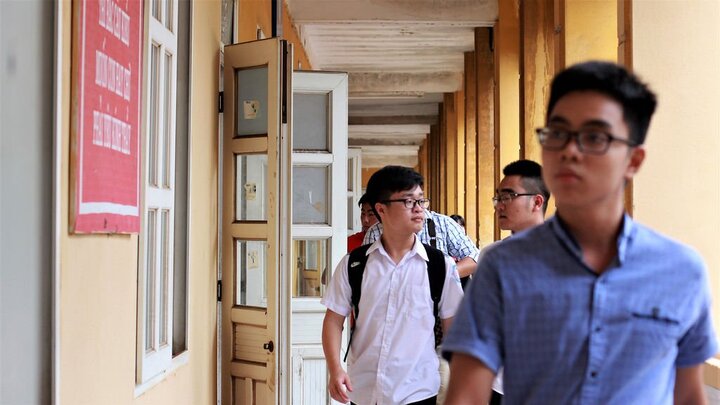 Điểm chuẩn vào lớp 10 THPT chuyên Ngoại ngữ - ĐH Quốc gia Hà Nội năm 2017