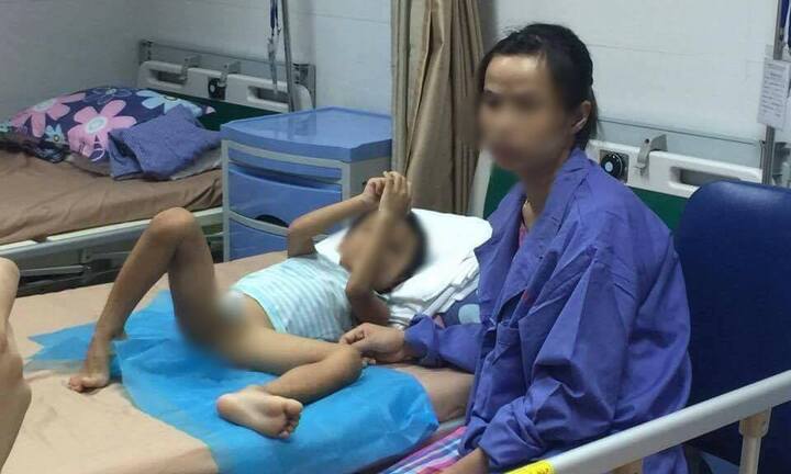 Hàng chục trẻ bị sùi mào gà ở Hưng Yên: Chủ phòng khám bị triệu tập vắng mặt