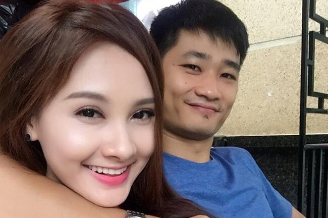 Video: Sau scandal 'thả thính', vợ chồng Bảo Thanh tình tứ thăm vịnh Hạ Long