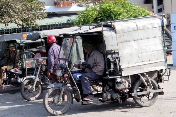 Hà Nội khai tử xe ba bánh 'chui': Lãnh đạo CSGT nói gì?