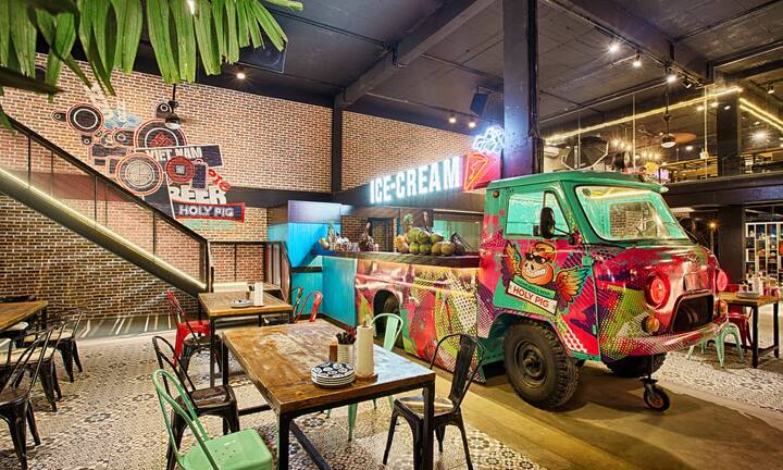 Du khách mê li chuỗi ẩm thực vừa ra mắt tại Cocobay Đà Nẵng