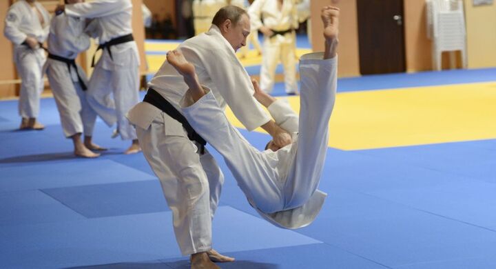 Nhà báo Mỹ thách đấu, muốn tỉ thí võ thuật với Tổng thống Putin