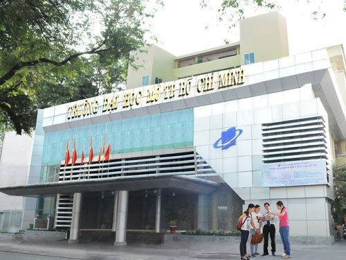 Thí sinh trúng tuyển thẳng vào Đại học Mở TP.HCM