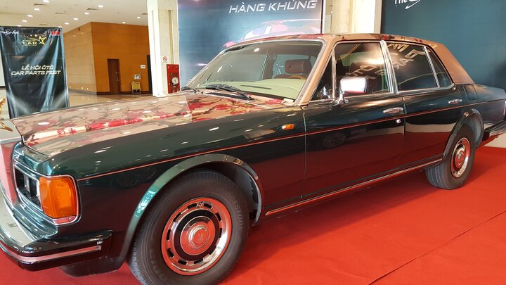 Hàng hiếm Rolls-Royce Silver Spirit 1982 'hoa đào' giá ngót chục tỷ đồng ở Hà Nội