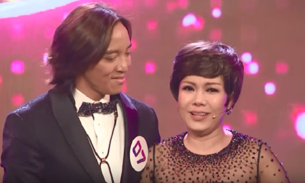 Việt Hương khóc nức nở thú nhận 11 năm kết hôn nhưng rất ít ở gần chồng