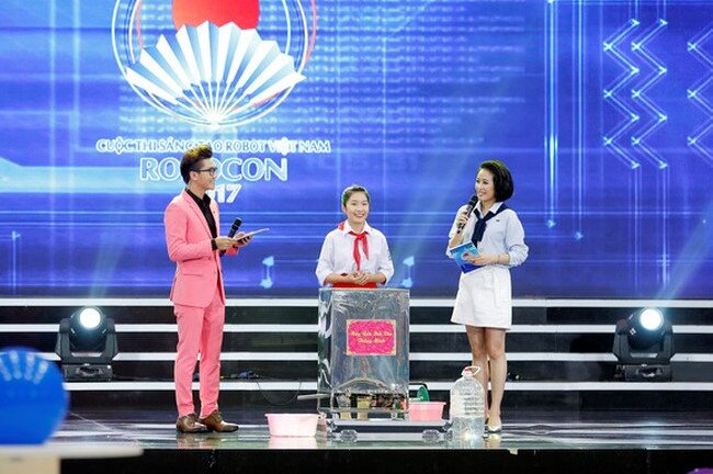 Máy rửa bát thông minh của nữ sinh lớp 8