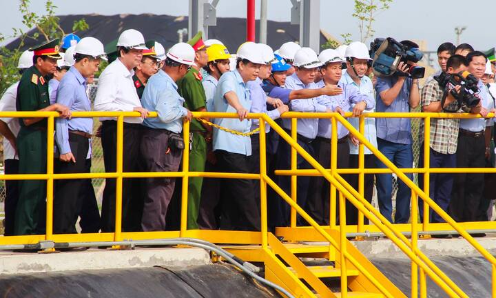 Thủ tướng kiểm tra việc khắc phục môi trường của Formosa