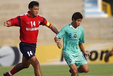 HLV trưởng U22 Thái Lan là cựu cầu thủ Bình Định