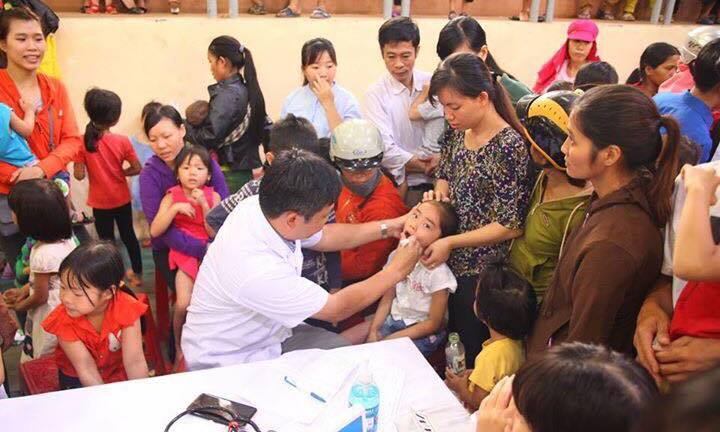 Khám bệnh, cấp thuốc miễn phí cho 1.300 trẻ em nghèo Quảng Trị