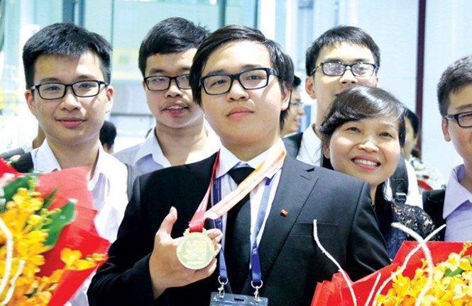 Tài lẻ của nam sinh ‘đổi màu’ huy chương Olympic Hóa học quốc tế cho anh trai