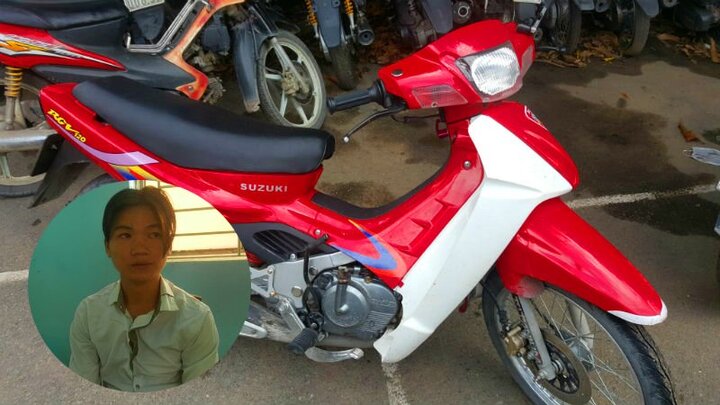 Thanh niên hung hãn chặn người đi đường cứa cổ, cướp xe