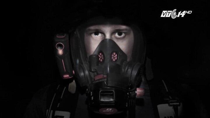 Mặt nạ thần kỳ nhìn xuyên khói giúp lính cứu hỏa cứu người trong đám cháy