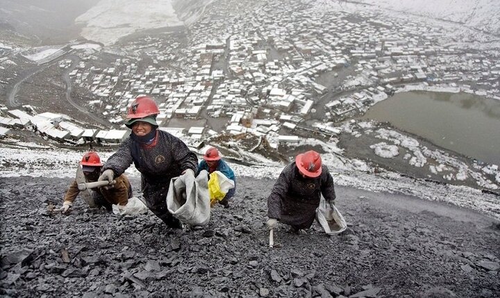 Ôm mộng đổi đời nhờ mỏ vàng khổng lồ ở thành phố cao nhất thế giới