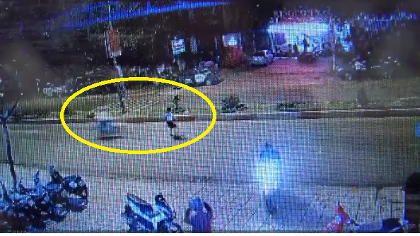 Nam thanh niên chạy xe tốc độ cao tông văng cô gái đi qua đường