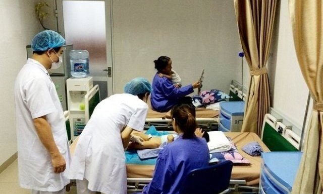 Phó Giám đốc BV Da liễu: Không có trường hợp nào chữa sùi mào gà một lần là khỏi