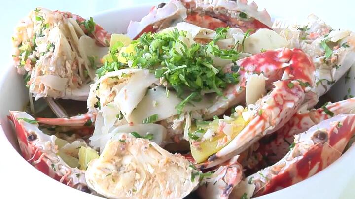 Cách làm canh ghẹ nấu măng chua bổ dưỡng, mát dịu ngày hè