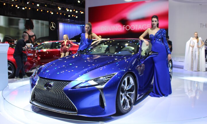 Lexus LC 500h đẹp không tưởng tượng nổi, giá bán 'ngút trời'