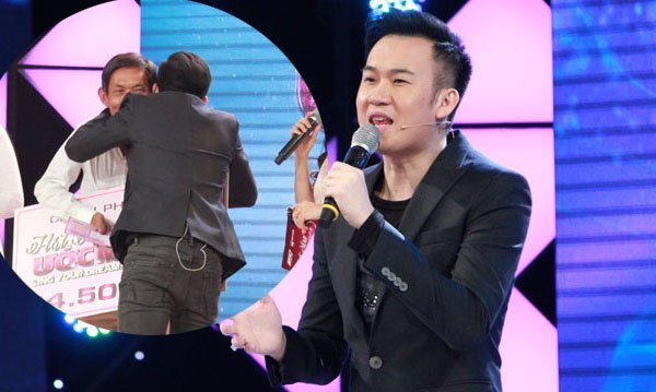 Dương Triệu Vũ tặng 20 triệu đồng giúp người cha nghèo đóng học phí cho con