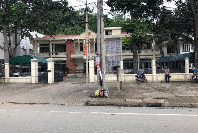 Khởi tố Chánh án tòa án huyện Kỳ Sơn nhận hối lộ