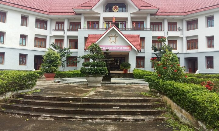 Trộm đột nhập trụ sở ủy ban huyện, đục két lấy đi 20 triệu đồng