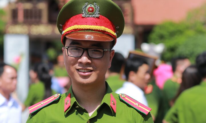 Chàng thủ khoa duy nhất đạt điểm 10 tốt nghiệp và niềm đam mê lạ