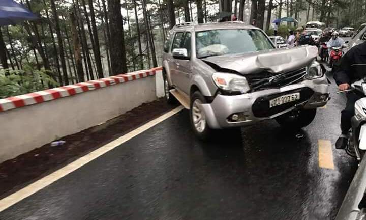 4 ô tô tông liên hoàn trên đèo Prenn, 4 người nhập viện