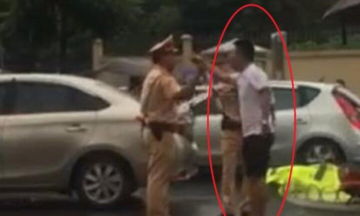 Thanh niên dùng gậy golf đánh CSGT có thể bị phạt bao nhiêu năm tù?